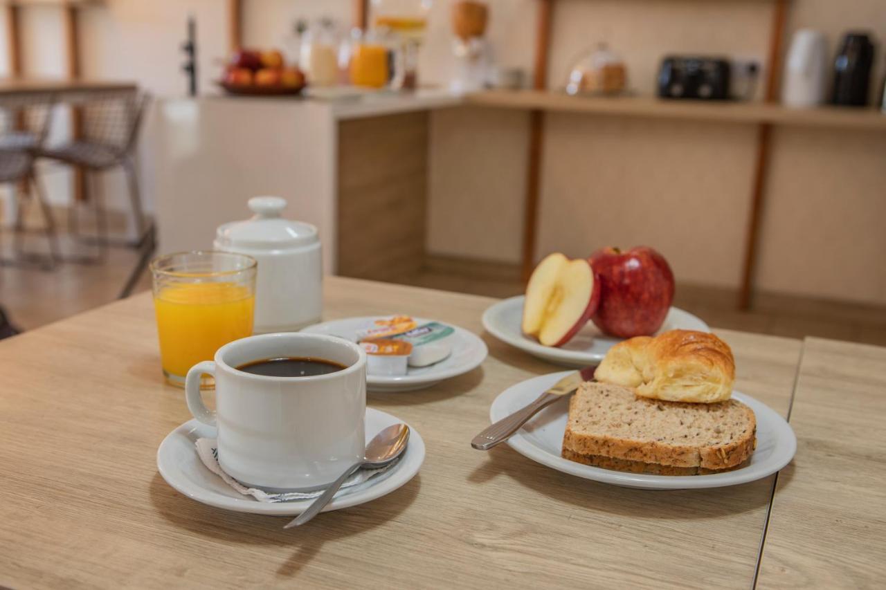 Huemul Hotel Neuquén Eksteriør billede