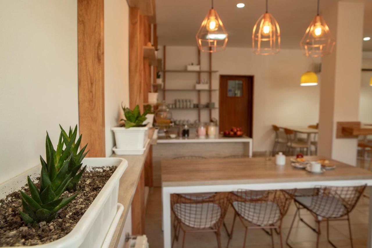 Huemul Hotel Neuquén Eksteriør billede